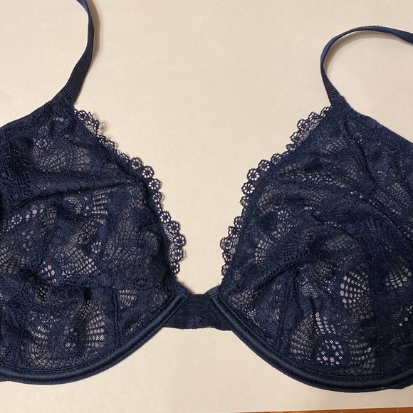 ~34E/F/G VGUC Victoria’s Secret Navy Lace Underwire Bra Lt Blue Navy Strap VS - Picture 6 of 12